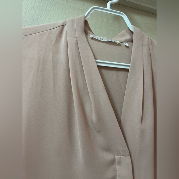 ⚫️ BOGO Violet and Claire women’s blush pink blouse size small - Picture 2 of 8